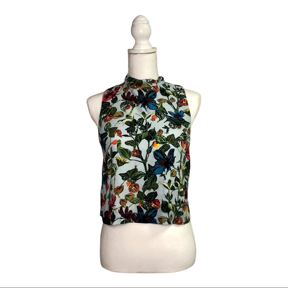 Topshop sleeveless crop shirt size 6